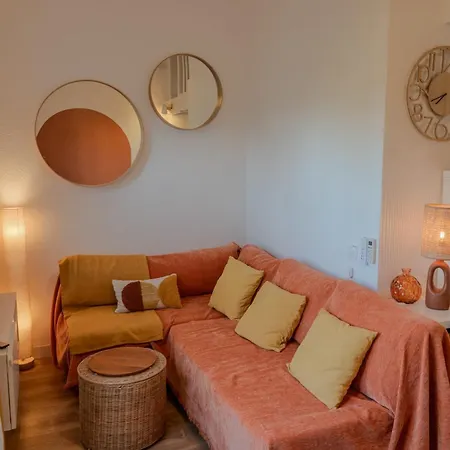 Charming With Terrace Near The Beaches Apartment *