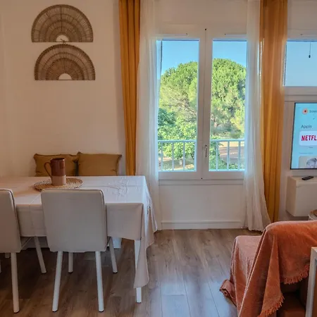 Apartment Charming With Terrace Near The Beaches