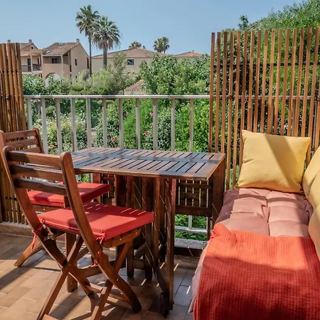 Apartment Charming With Terrace Near The Beaches Hyeres